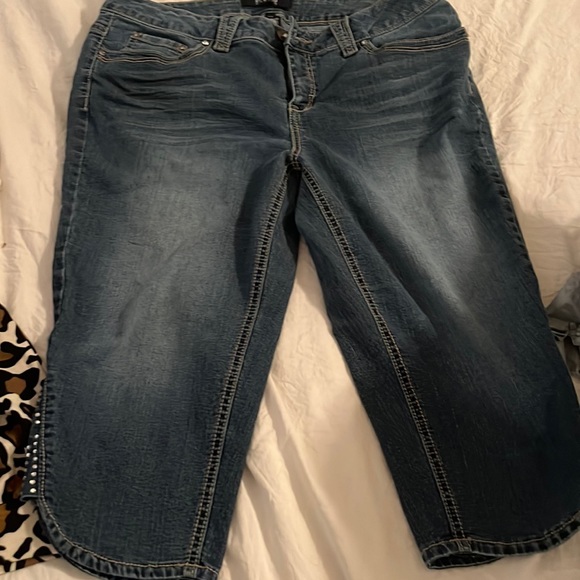 Capris - Picture 1 of 1